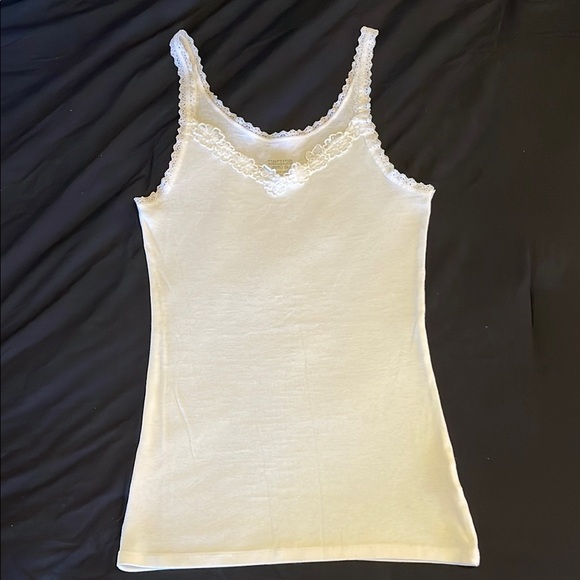 Set of 3 Lace Trim Tank Tops - Picture 2 of 5
